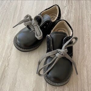 NWOT Footmates black shoes